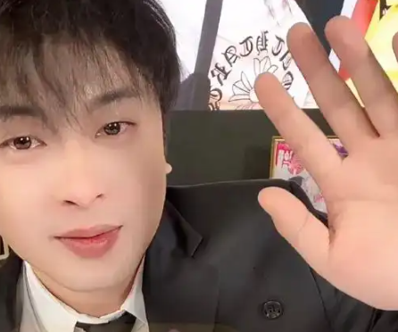 屏幕截图 2025-08-19 162226.png